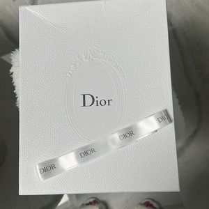 Dior box and ribbon, large size